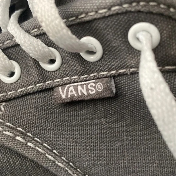 Vans Womans Canvas Sneakers Sz 9 - Picture 2 of 9